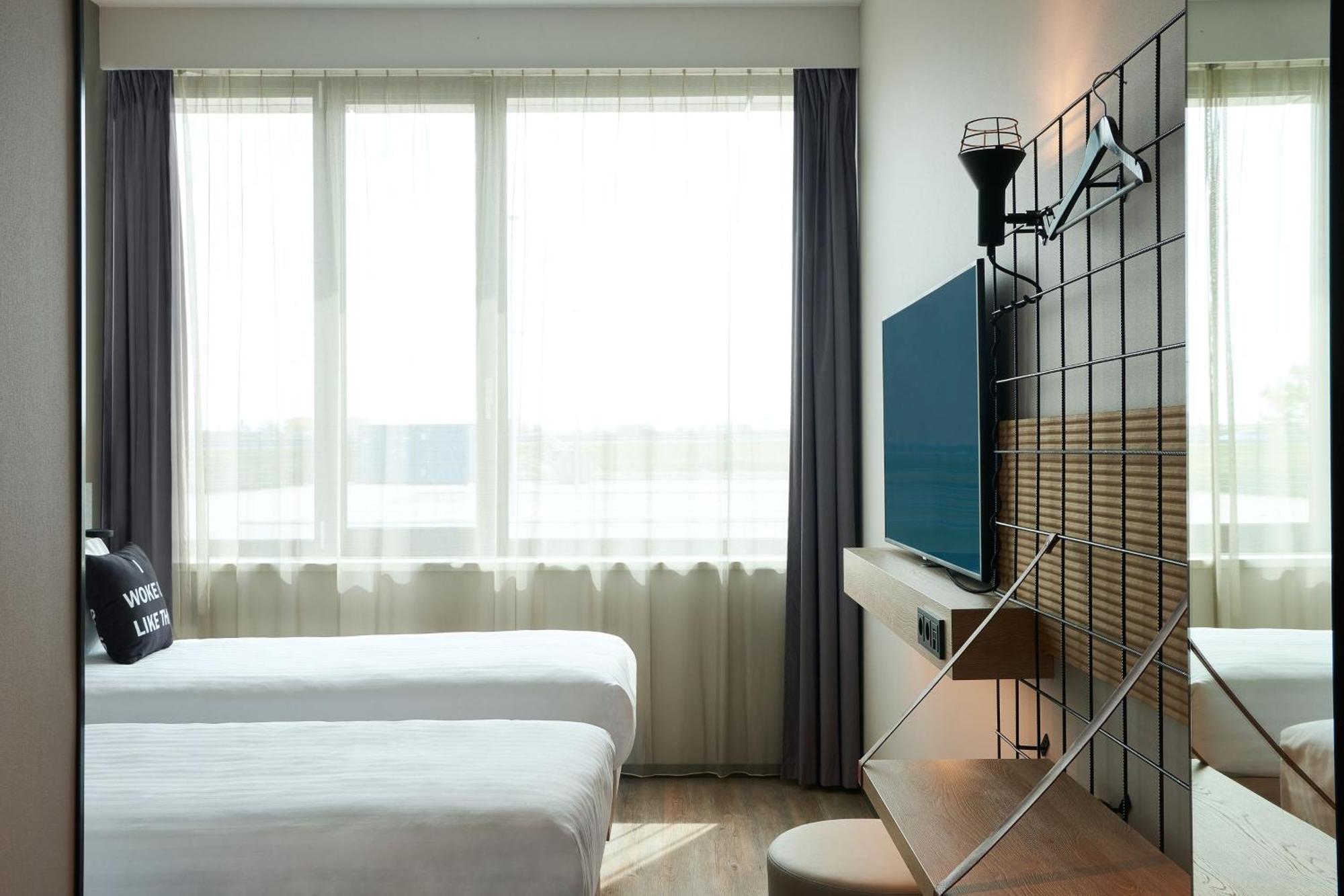 Moxy Amsterdam Schiphol Airport Hotel Hoofddorp Kültér fotó