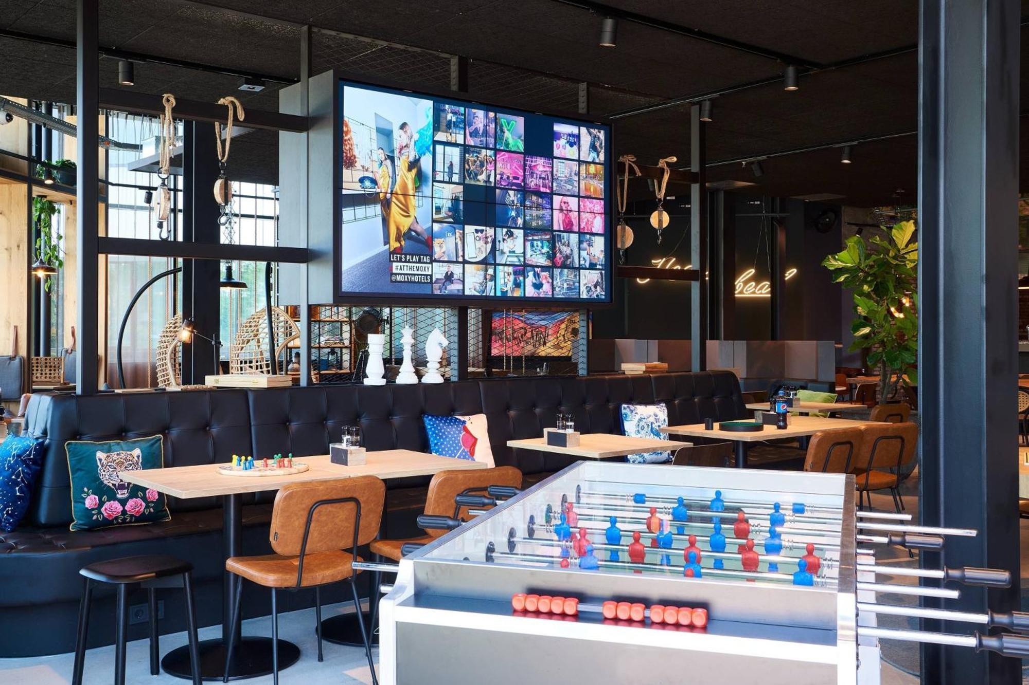 Moxy Amsterdam Schiphol Airport Hotel Hoofddorp Kültér fotó